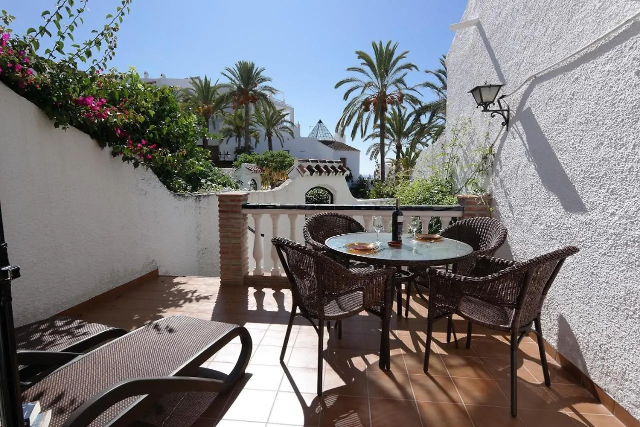 Hibiscos Apartment Nerja